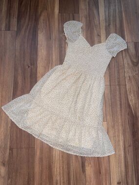 Jessica Simpson Cream Floral Midi Dress